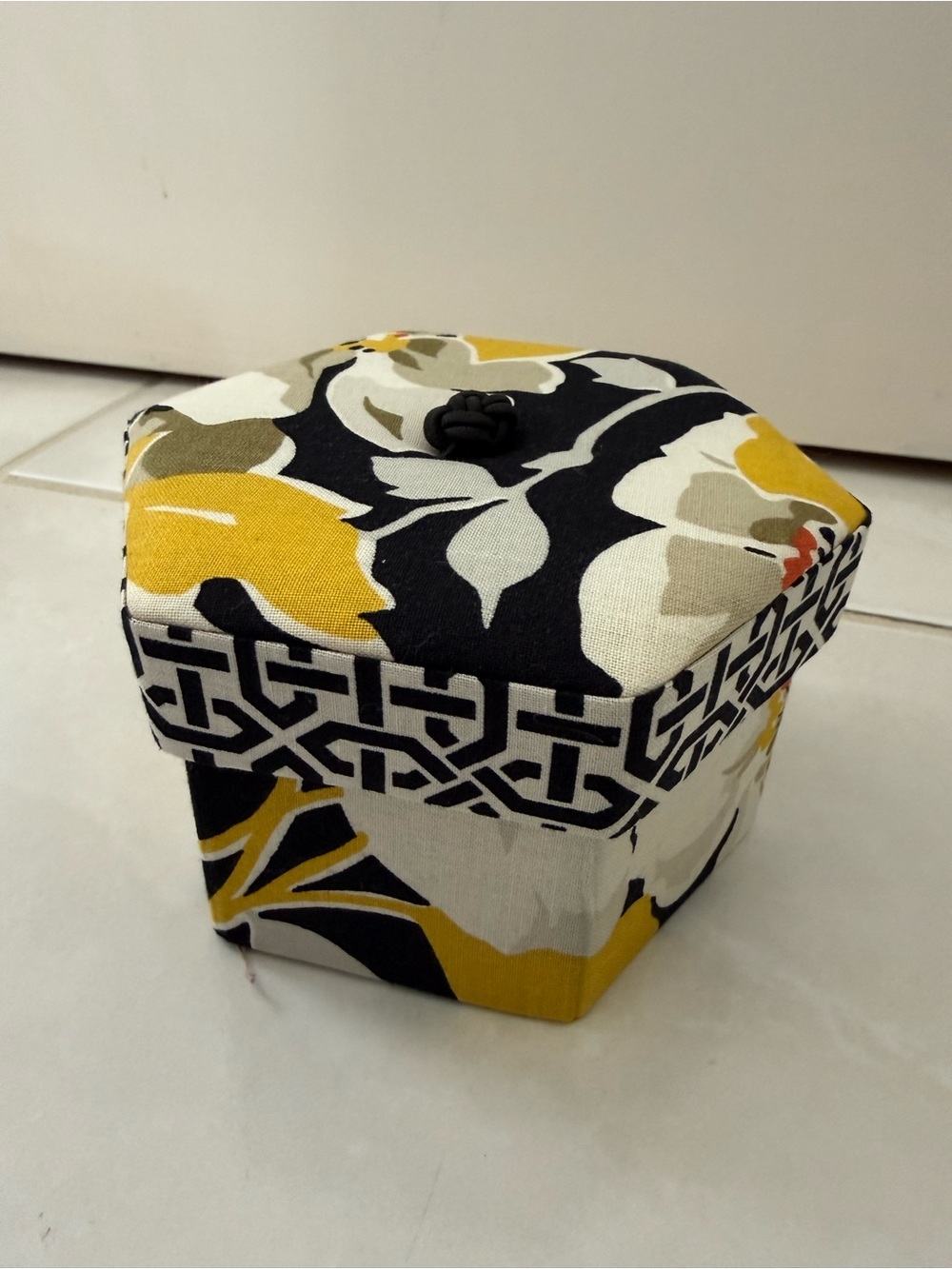 Vera Bradley Dogwood Hexagon Shaped Fabric Jewelry Box NWOT